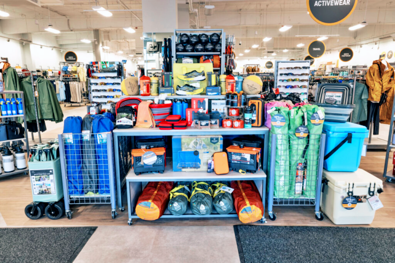 N2167736-SI_ES_Front-of-Store-Interior_00027-R-1024x683.png